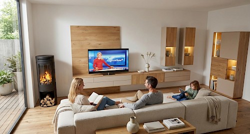 Anrei Puro Wohnwand mit Sideboard und Vitrine in Asteiche und Farbglas